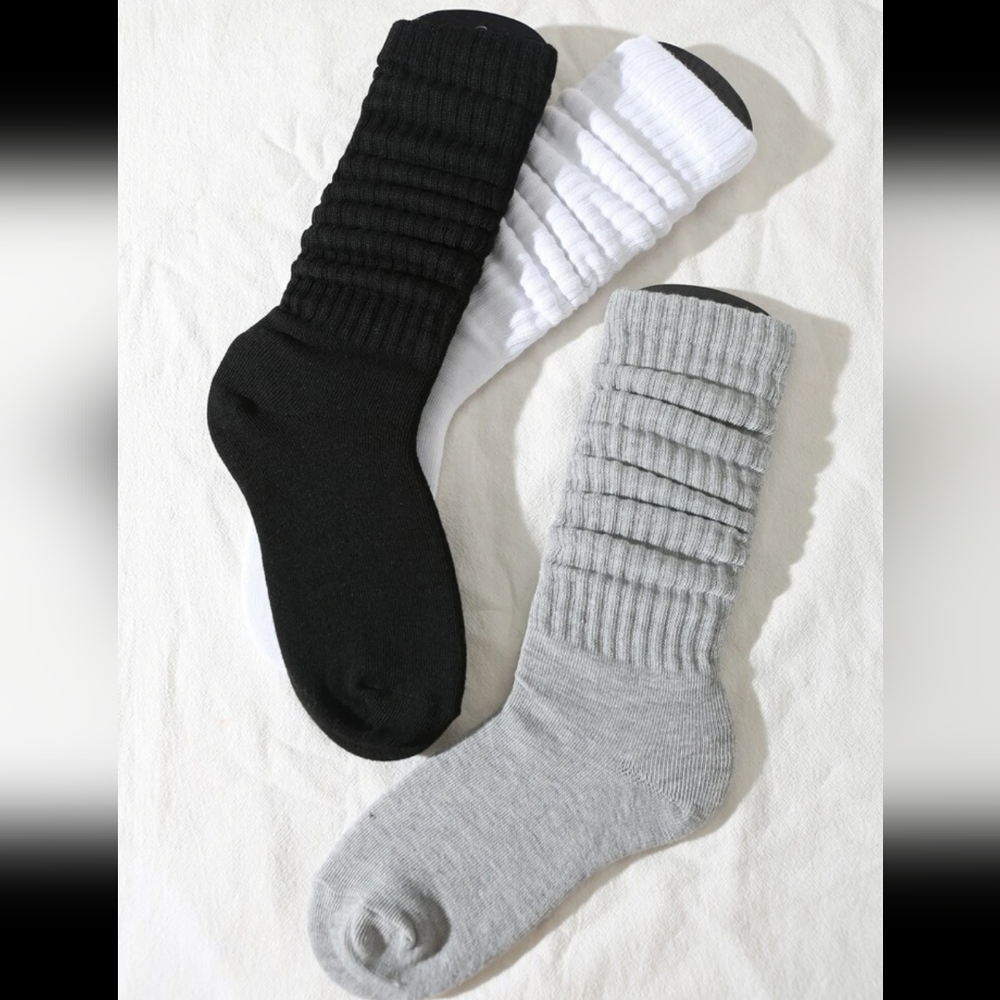 Set of 3 pairs slouchy socks - white, black grey